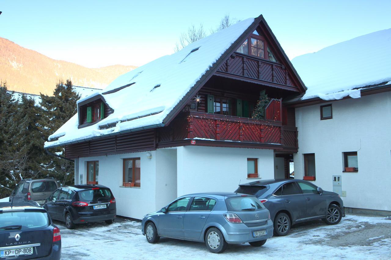 Apartments And Rooms Bernik Kranjska Gora Luaran gambar